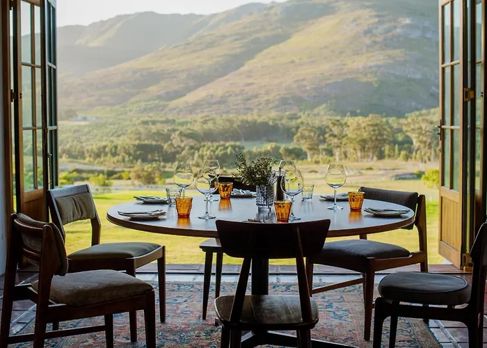 Stanford Valley Country Lodge